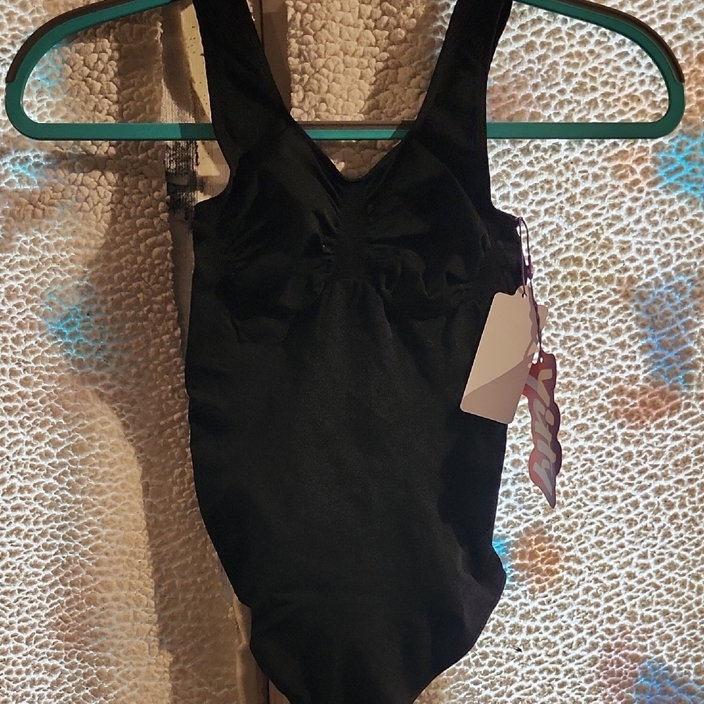 YITTY Black Apparel